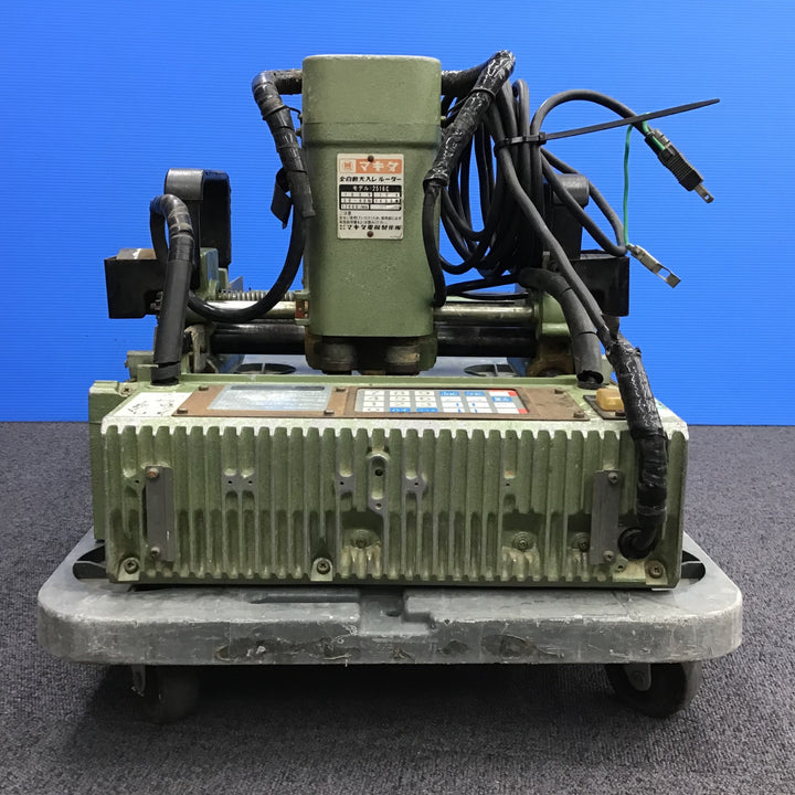 【現状品/ 店頭受取り限定】マキタ/makita 大入れルーター 2516C 通電確認済み【柏店】