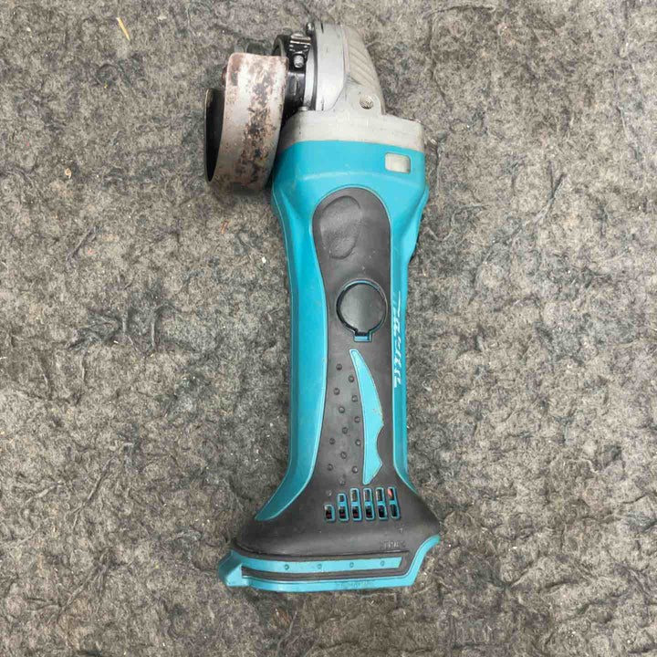 ☆マキタ(makita) 100mmコードレスディスクグラインダー GA400DZ 14.4V3.0Ahのみ使用可【鴻巣店】