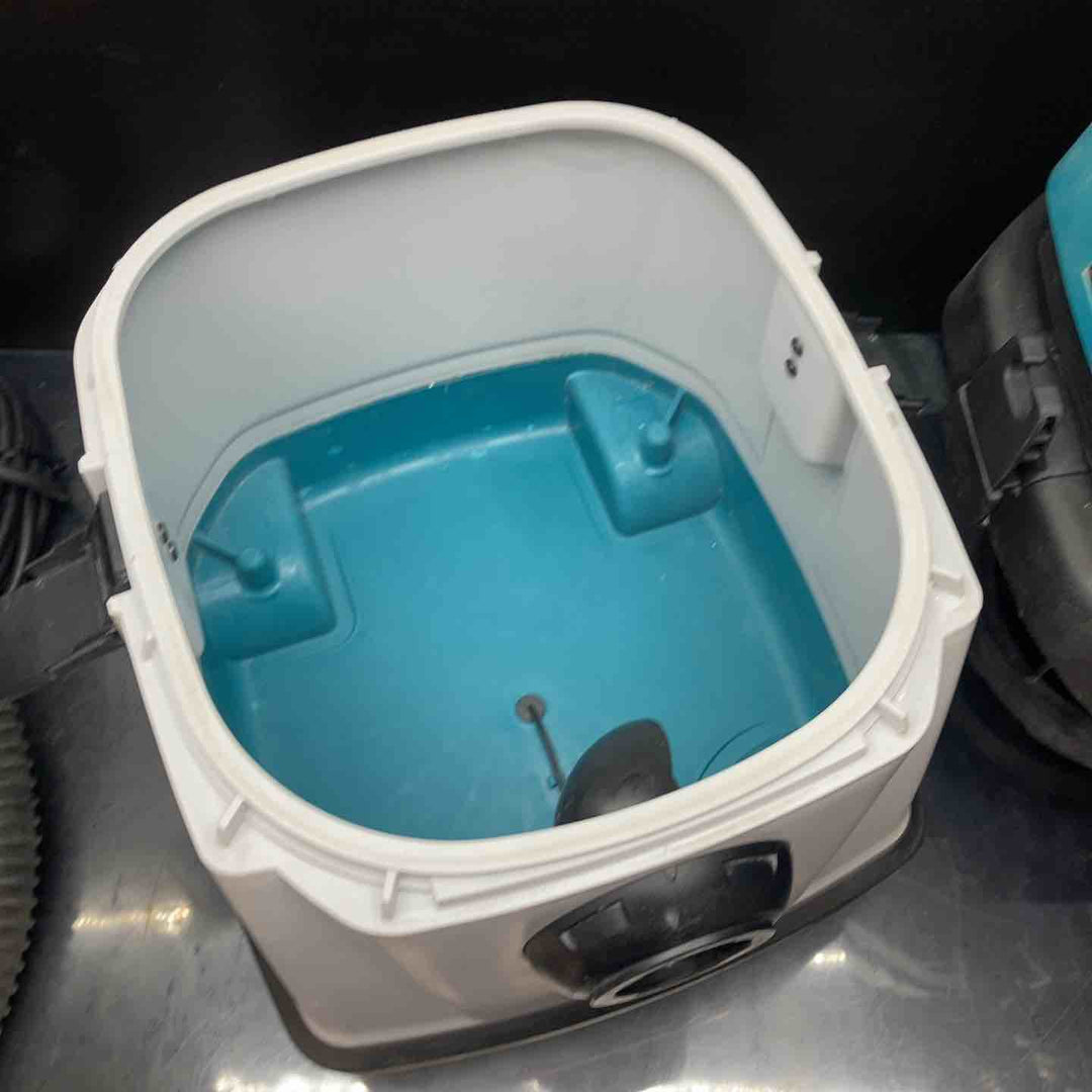 ★マキタ(makita) 集じん機 乾湿両用 474(P)【川越店】