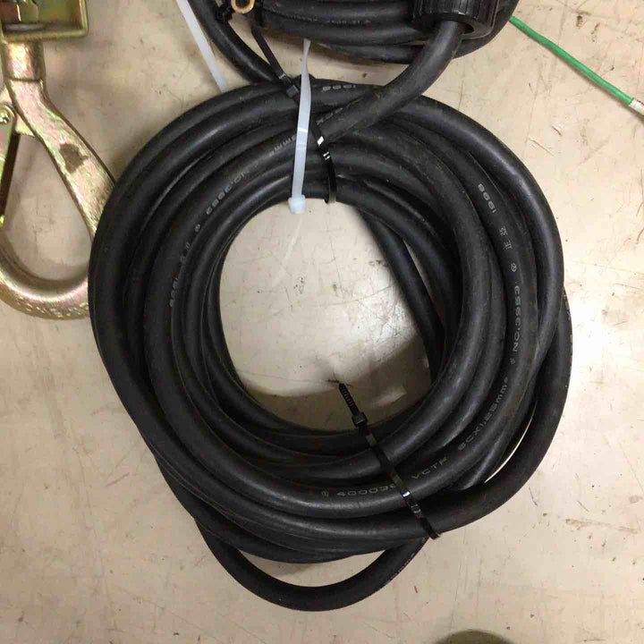 【店頭受取り限定】マキタ(makita) 小型ホイスト(ワイヤー) 定格荷重60kg 揚程20m  TH60【町田店】