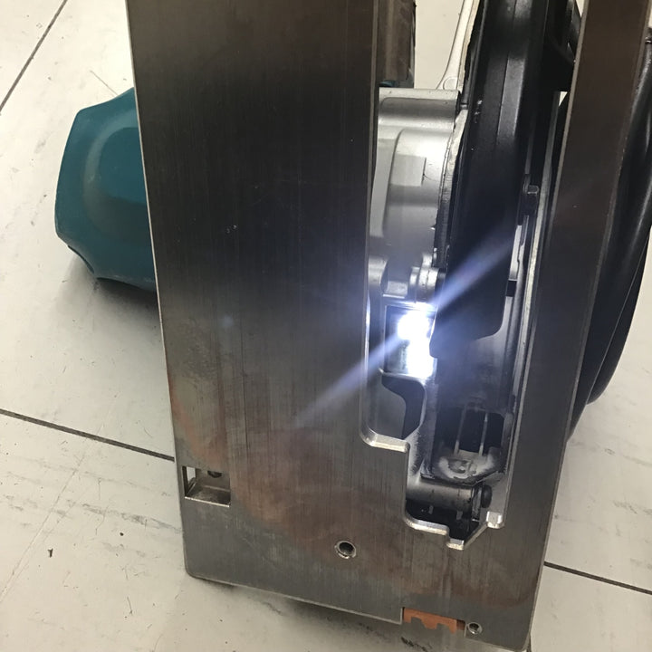 【現状品】 マキタ/makita 電子マルノコ 5838CBA 【鴻巣店】