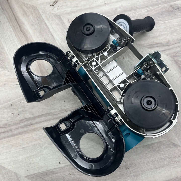 ★マキタ(makita) コードレスポータブルバンドソー PB184DZ【越谷店】