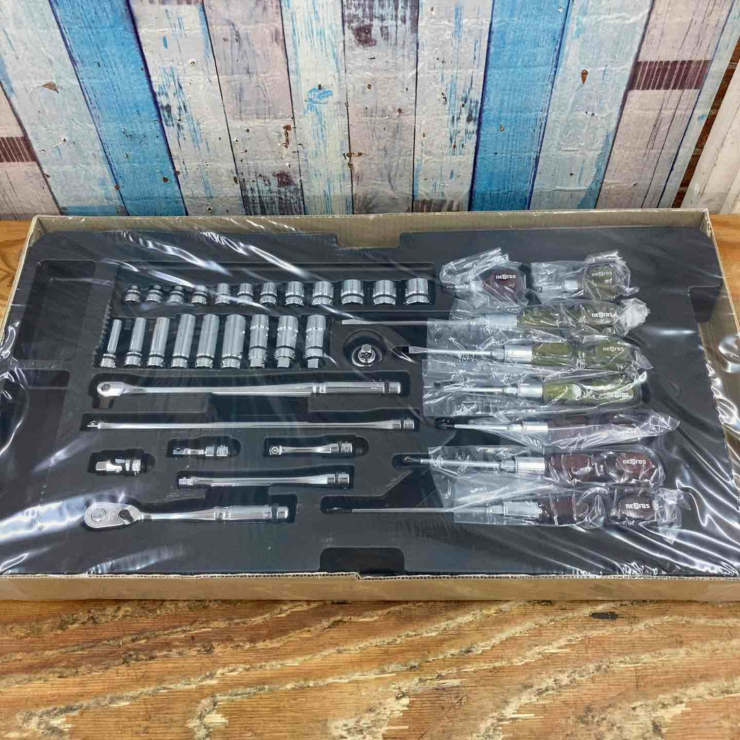 【店頭受取り限定】KTC(京都機械工具) トップチェスト 4段4引出し シルバー EKR-1004 京都ツール/KTC　ミラーネプロス/nepros　ツールセット 70点組　NTX8700AT【柏店】