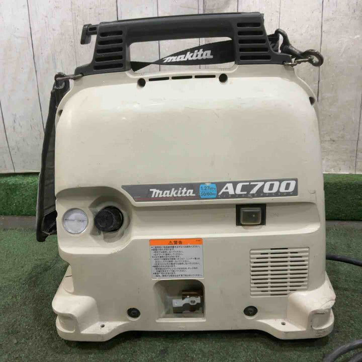 ★マキタ(makita) エアコンプレッサー AC700 動作確認済【川口店】