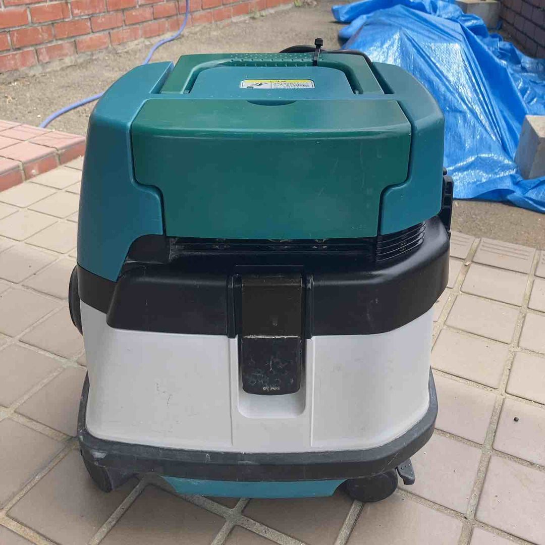 ★マキタ(makita) 15L集じん機(粉じん専用) VC1530【川崎店】