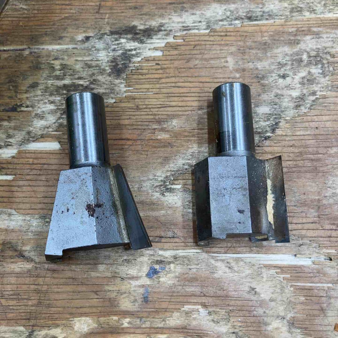 【店頭受取り限定】◇マキタ(makita) 大入レルーター 2516N 替刃欠けあり【柏店】