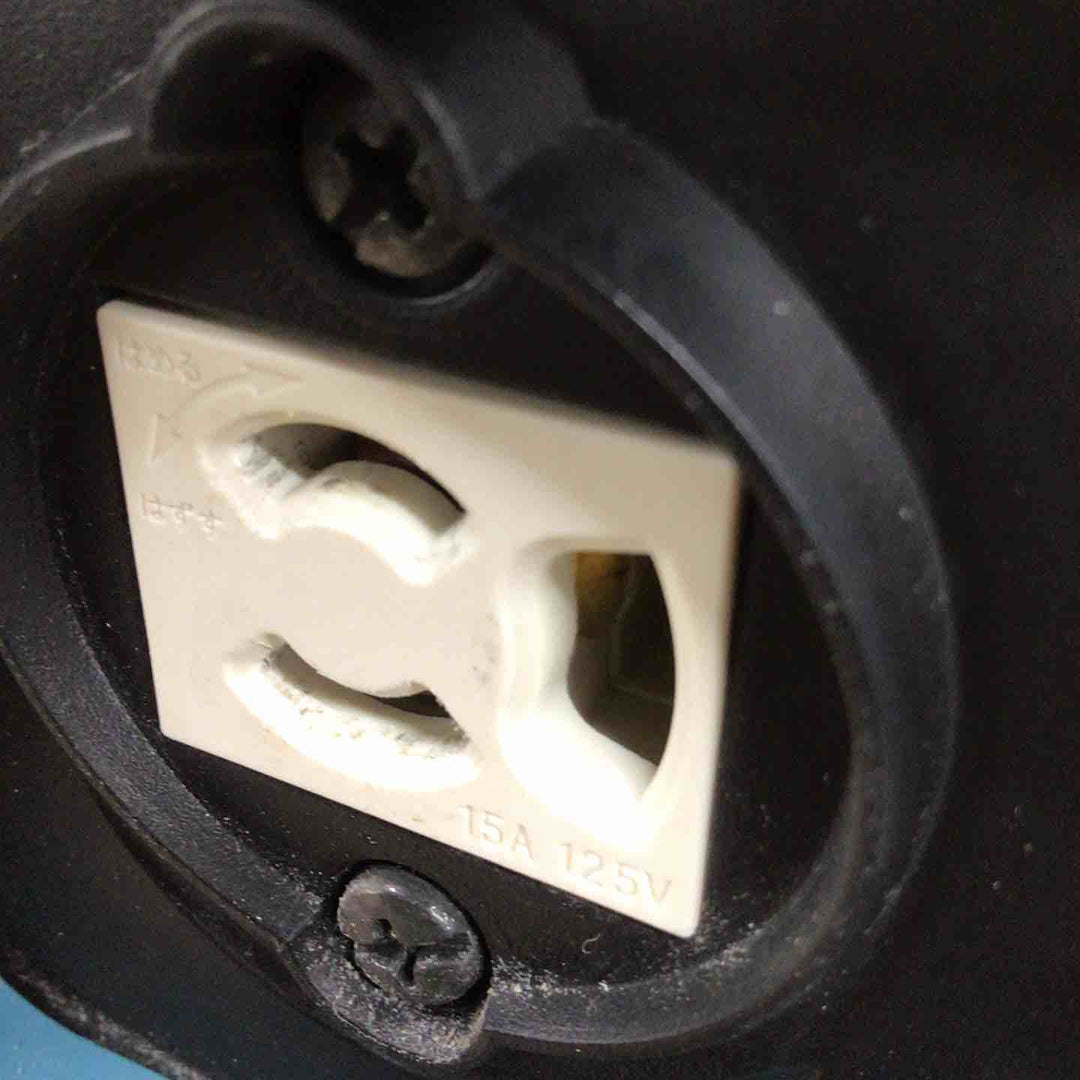 ★ マキタ(makita) 集じん機 乾湿両用 483(P) 【東大和店】