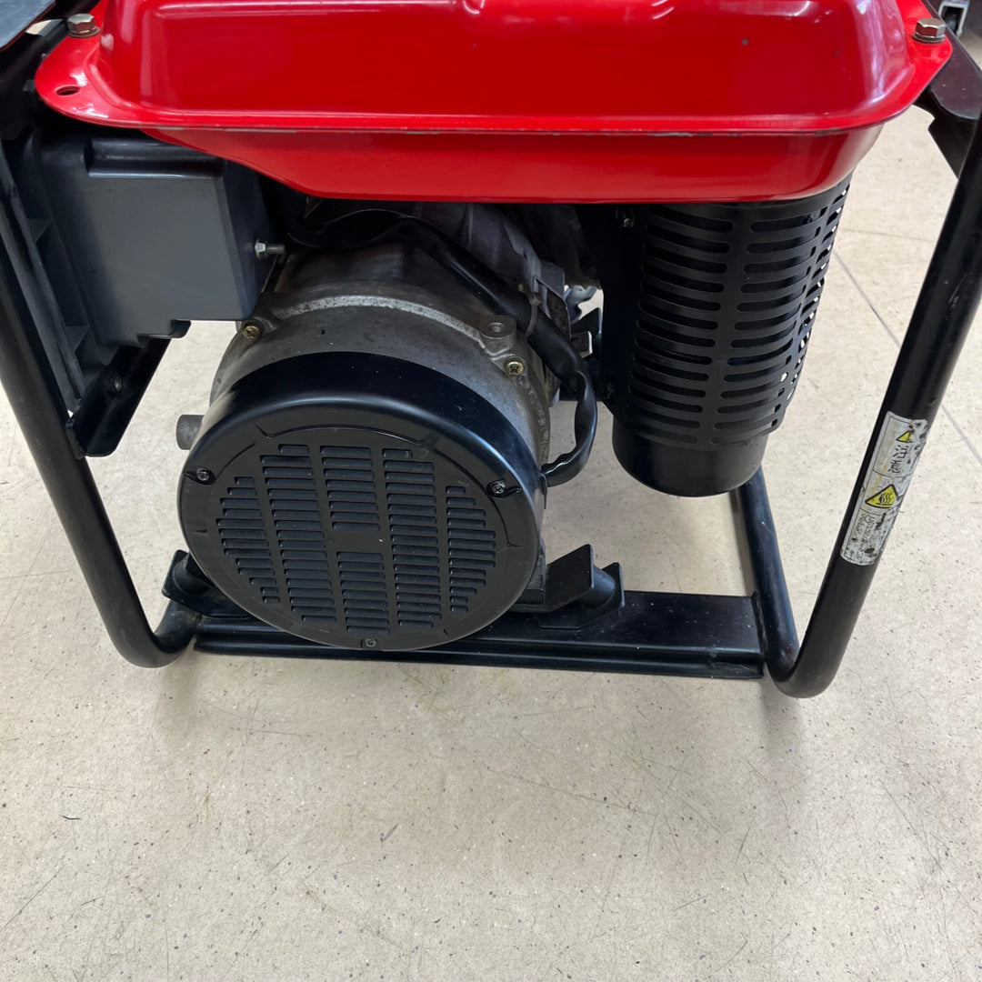 【中古品/店頭受取り限定】★新ダイワ(Shindaiwa) 発電機(50Hz) EGR2600【東大和店】