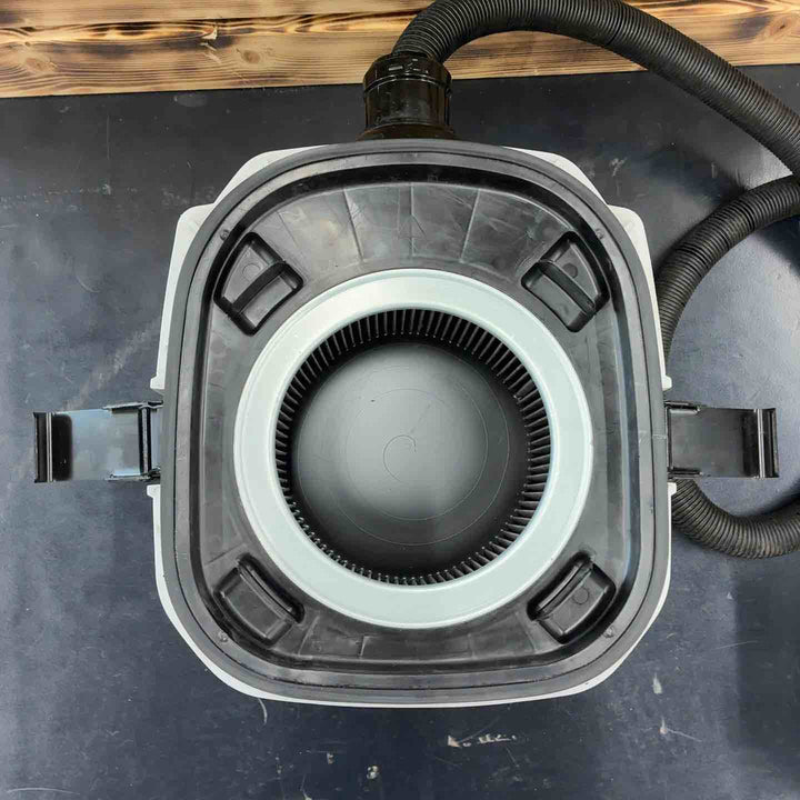 マキタ(makita) 粉じん専用 コードレス集じん機 VC157DZ【藤沢店】