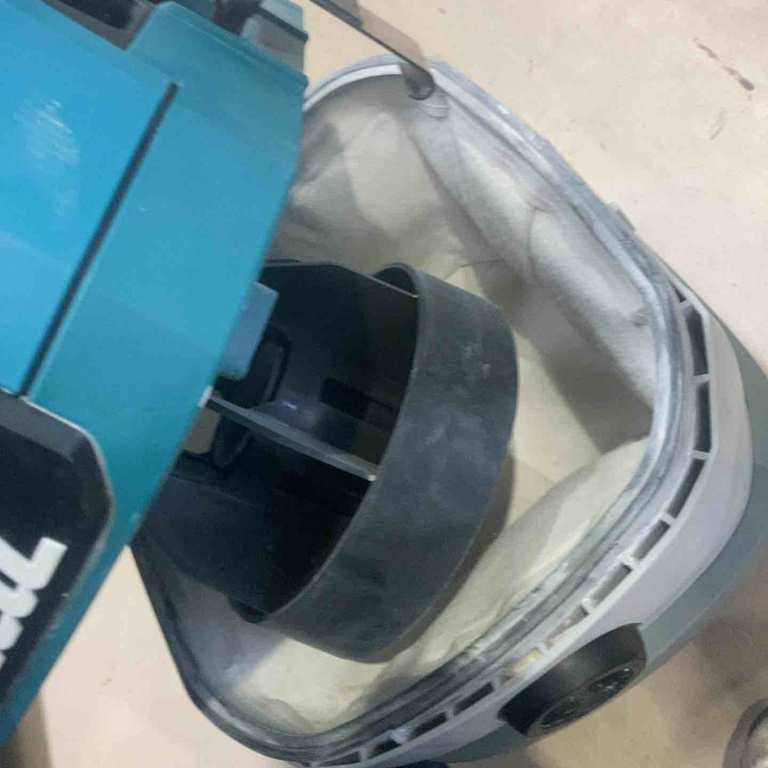 ★マキタ(makita) 集じん機 乾湿両用 VC0820【町田店】