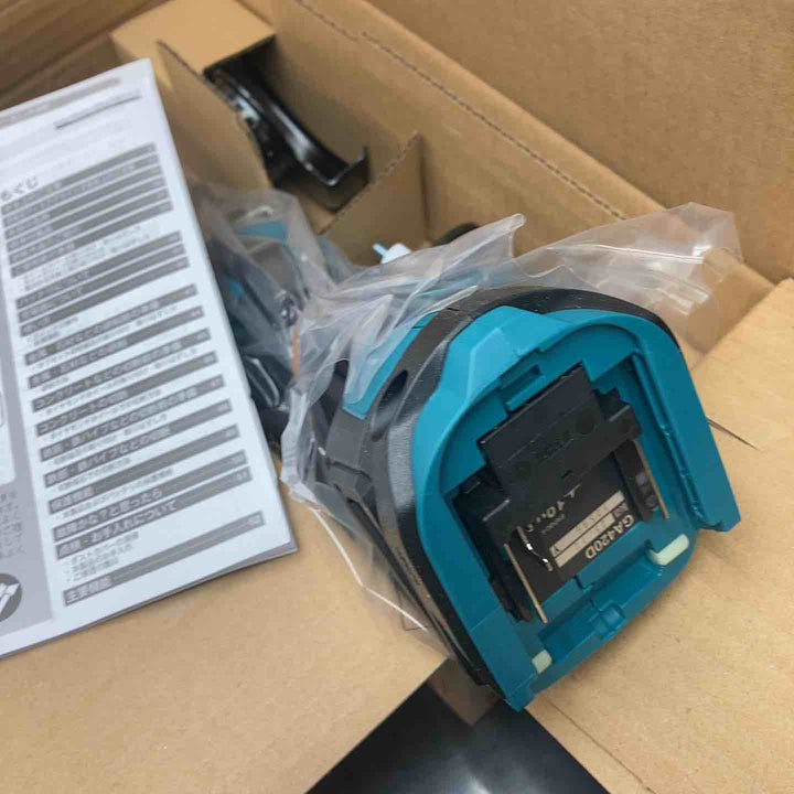 【未使用品】マキタ(makita) 100mmコードレスディスクグラインダ GA420DZ【川越店】