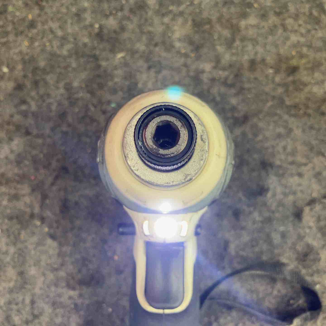 【現状品】☆マキタ(makita) コードレスインパクトドライバー TD147DZW トリガを少し引いた際動作不安定【鴻巣店】