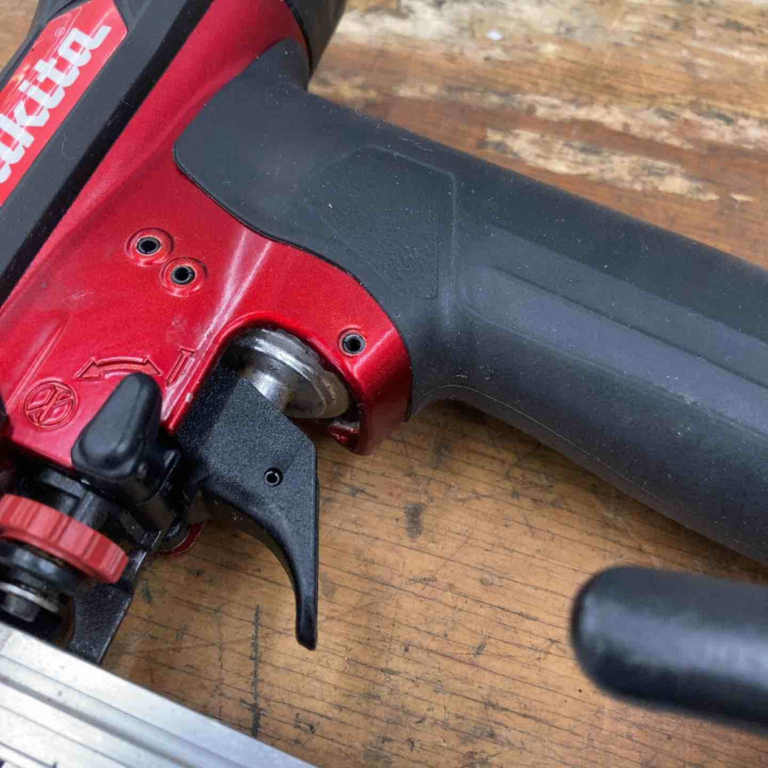 ★マキタ(makita) 高圧ピンネイラ AF502HP【柏店】