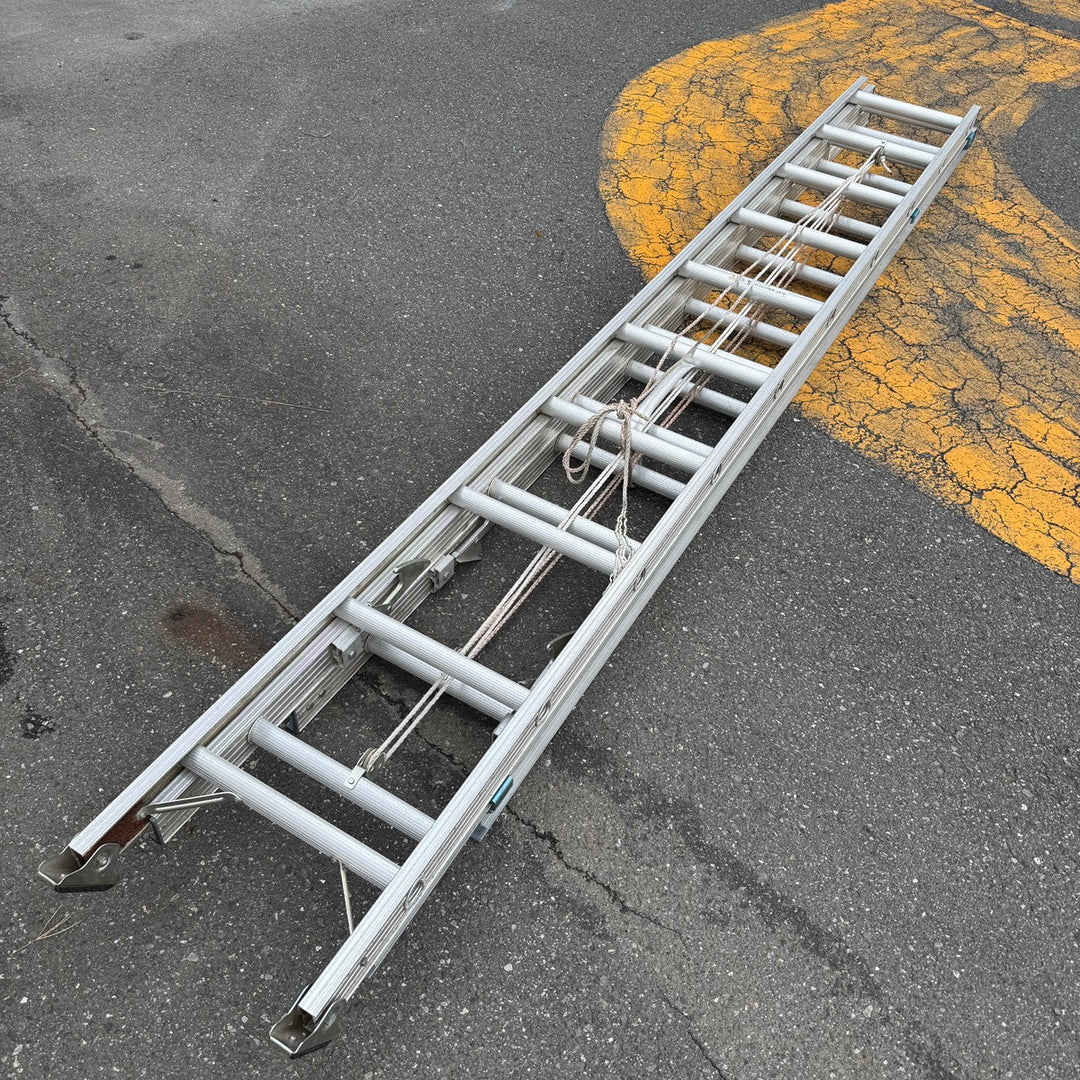 【中古品・店頭受取り限定】 長谷川工業 ハセガワ Hasegawa 3連はしご HC3-2.0-80 軽バン積載対応 アルミ製 伸縮 3連 はしご【桶川店】