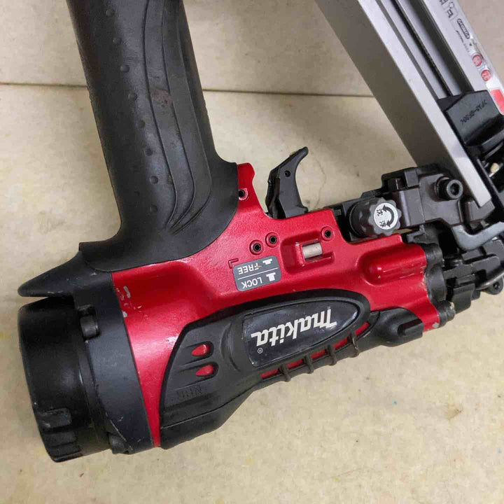 ★マキタ(makita) 高圧フロアタッカ AF530H【町田店】