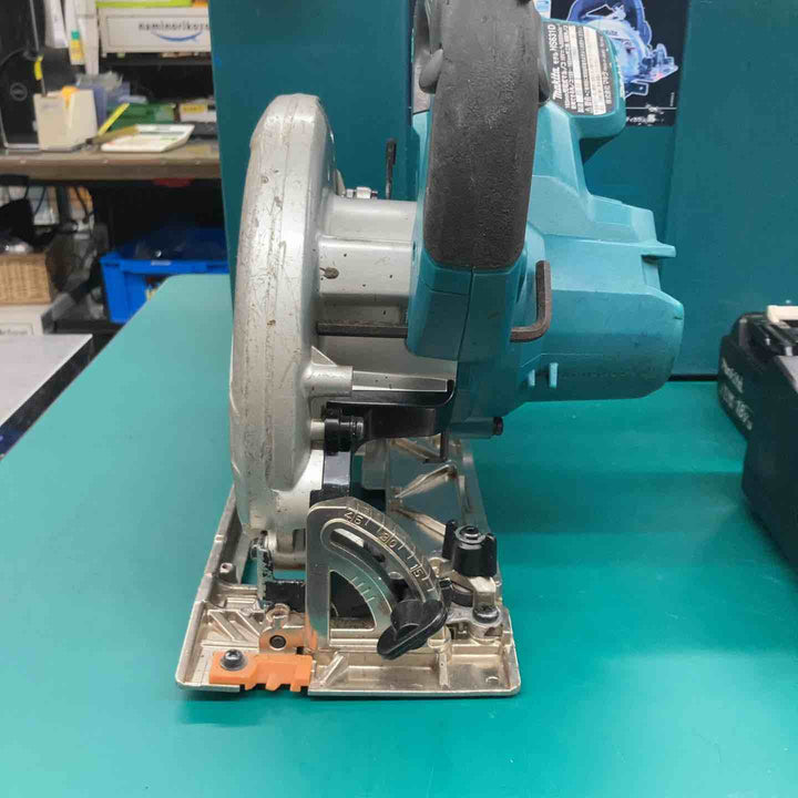 ★マキタ(makita) コードレス丸のこ HS631DGXSB　バッテリー70回3/4、101回【戸田店】