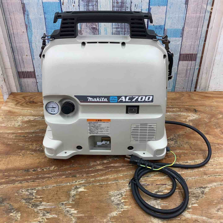 ★マキタ(makita) エアコンプレッサー AC700【柏店】