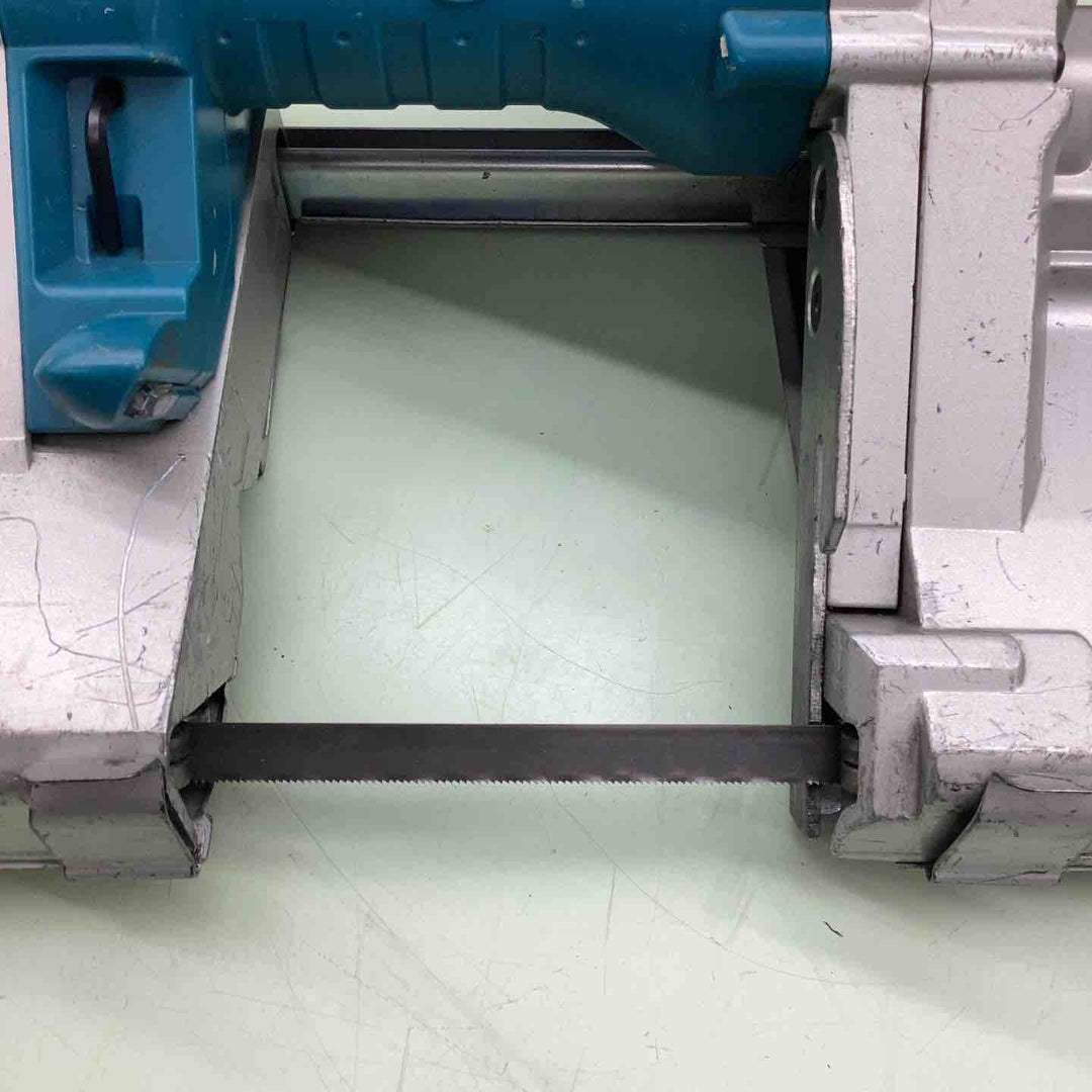 ★マキタ(makita) コードレスバンドソー PB180DZ【越谷店】