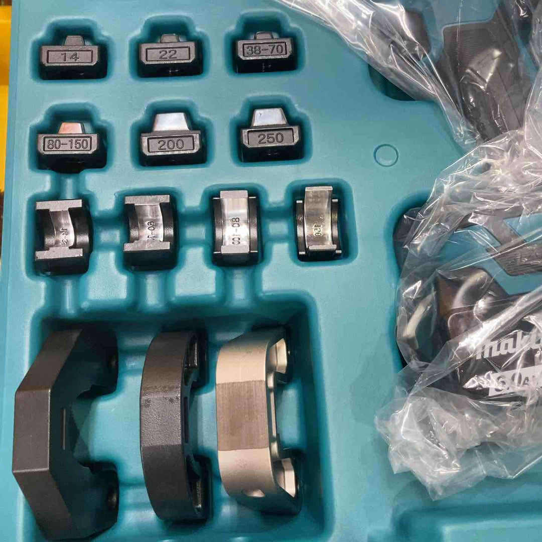 マキタ(makita) コードレス圧着機 TC300DRG【町田店】