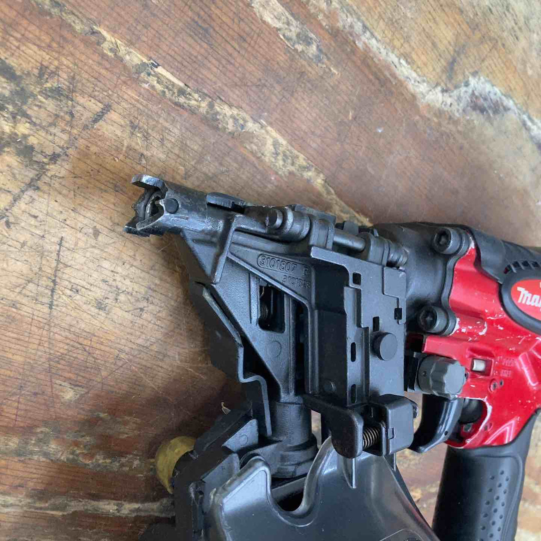 ◇マキタ(makita)  高圧エア釘打ち機 AN610H【柏店】