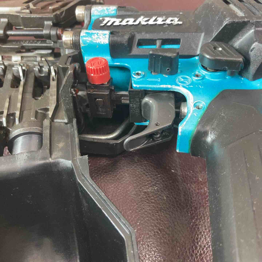 【中古品】マキタ(makita) 高圧エア釘打ち機 AN636HM 65mm【東大和店】