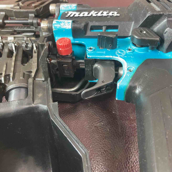 【中古品】マキタ(makita) 高圧エア釘打ち機 AN636HM 65mm【東大和店】