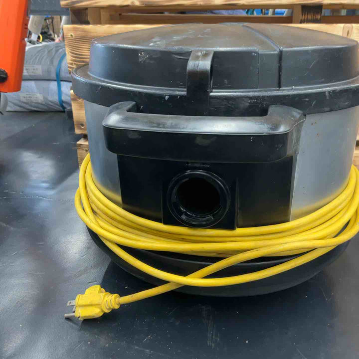 【中古品】 NILFISK ニルフィスク 業務用掃除機 GD930-Ｈ 【藤沢店】