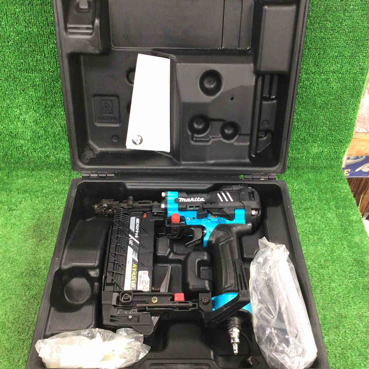 ★マキタ(makita) 高圧フロアタッカ AT451HM【川崎店】