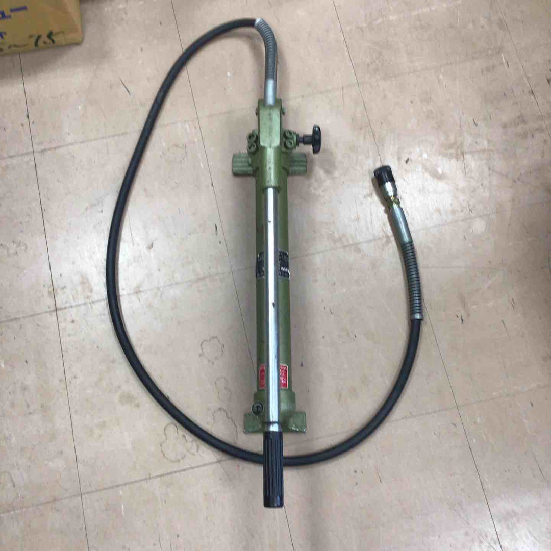 【店頭受取り限定】産機興業 手動油圧ポンプSP-1 25～75までのシュー6個付き ダイスあて2個【草加店】