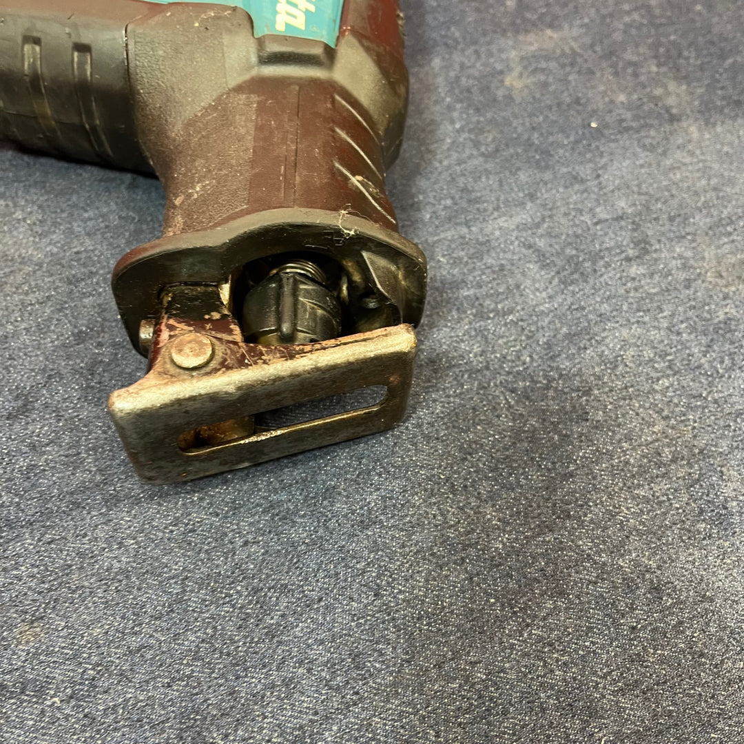 【中古品】☆マキタ(makita) コードレスレシプロソー 本体のみ JR188DZ【東大和店】