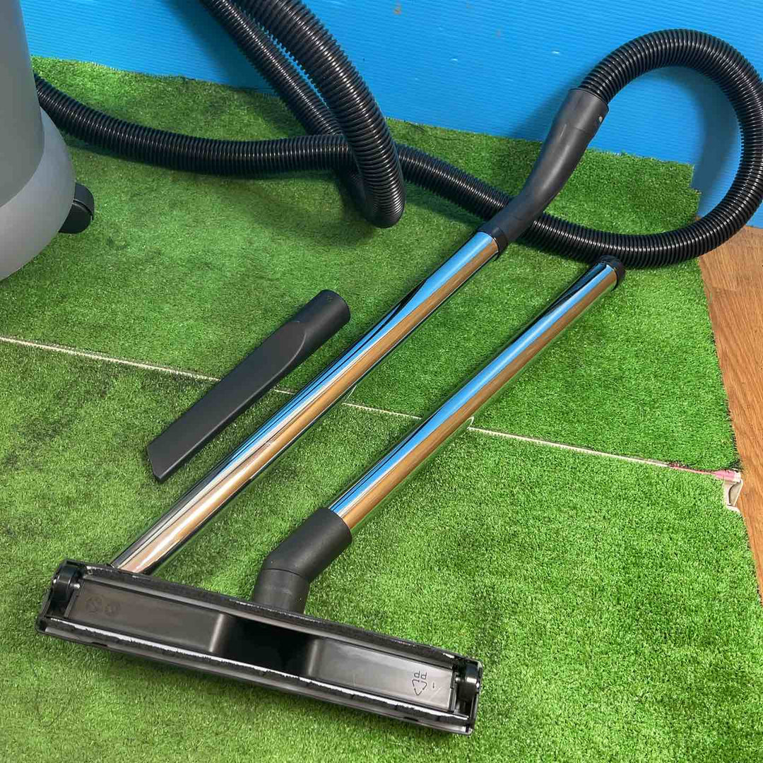 【美品】◇ケルヒャー バキュームクリーナー 乾湿両用掃除機 NT27/1【岩槻店】