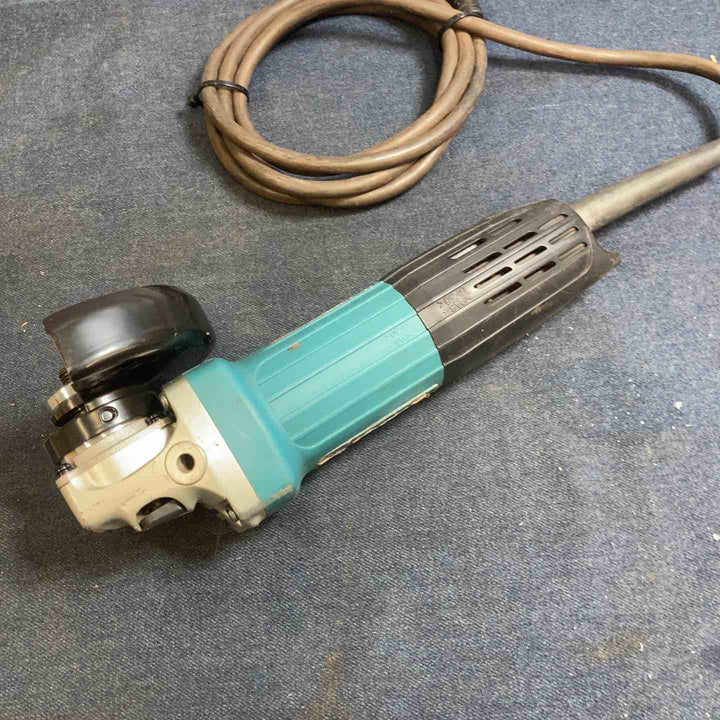 ☆マキタ(makita) 100mmディスクグラインダ GA4032【八潮店】