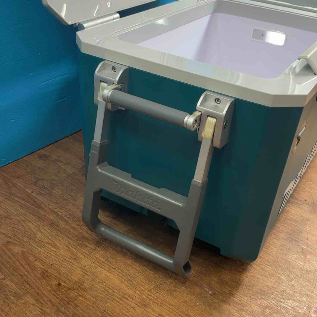 【店頭受取り限定】・ジャンク品★マキタ(makita) コードレス冷温庫 CW002GZ ※冷却機能は故障・温蔵機能は正常です。【岩槻店】