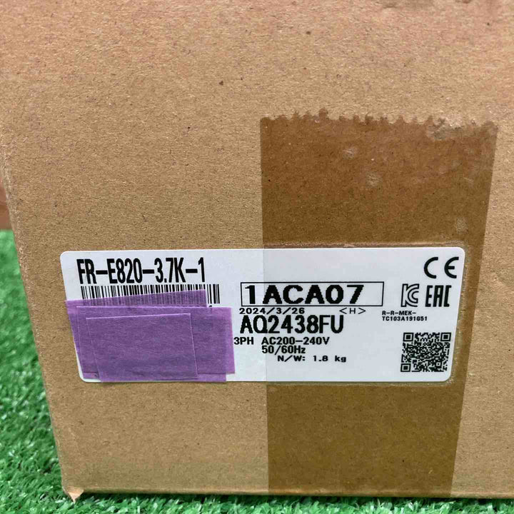 【未使用品】 三菱電機/MITSUBISHI インバータ FREQROL FR-E820-3.7K-1 三相200V 2024年製 【鴻巣店】