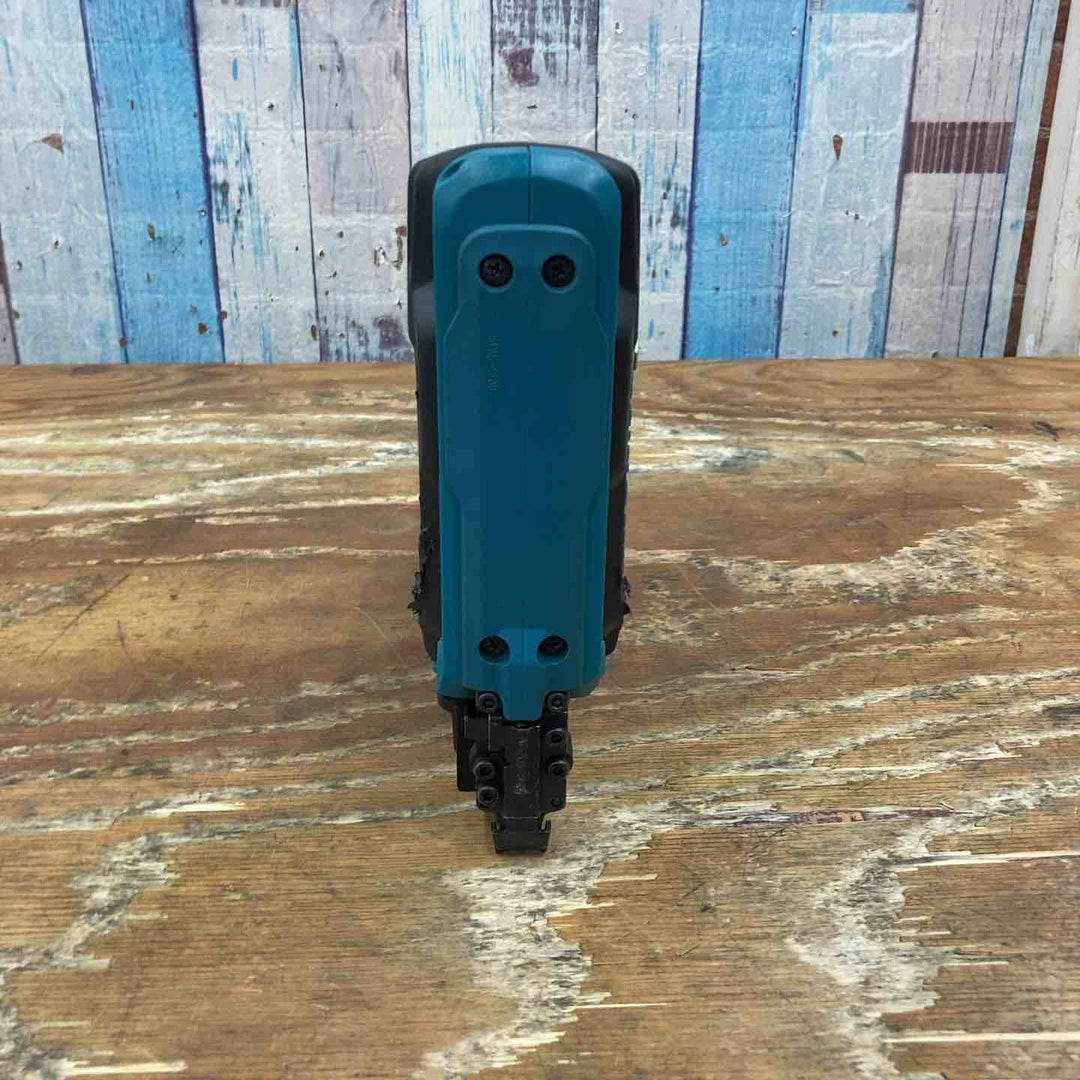 ★マキタ(makita) コードレスタッカー ST421DZK【柏店】