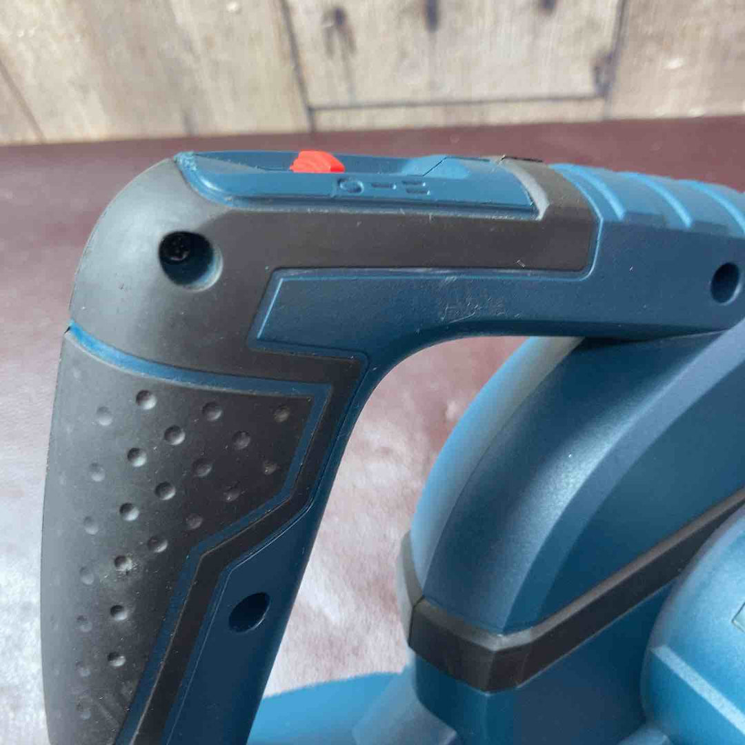 【中古品】ボッシュ(BOSCH) 18V コードレスブロワ  GBL18V-120【東大和店】