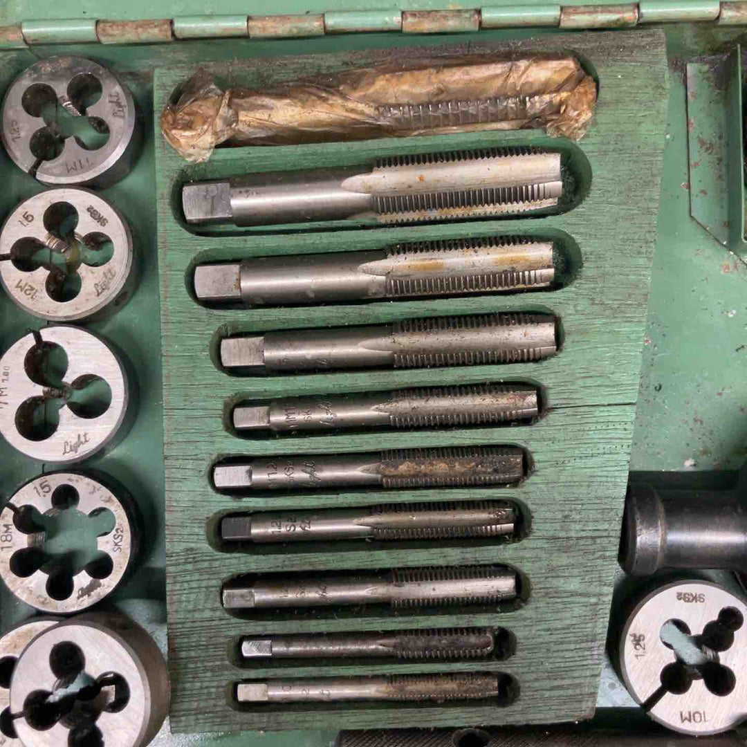 ダイス SCREW PLATES タップセット【戸田店】
