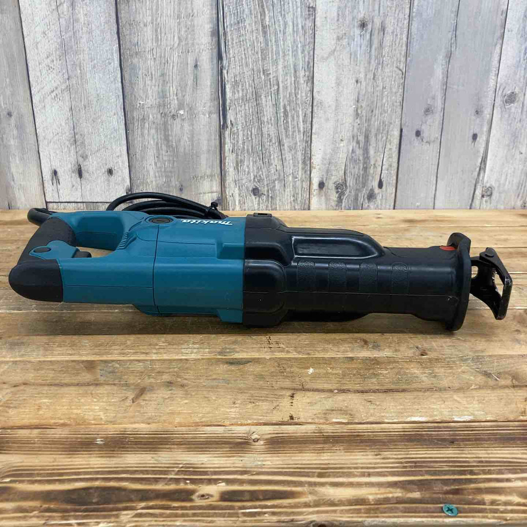 ★マキタ(makita) レシプロソー JR3050T【藤沢店】