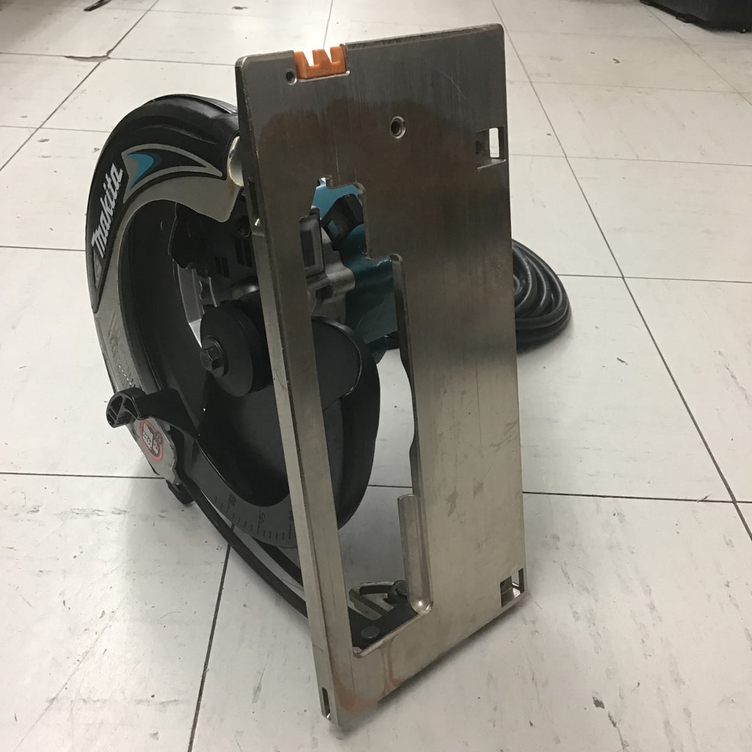 【現状品】 マキタ/makita 電子マルノコ 5838CBA 【鴻巣店】
