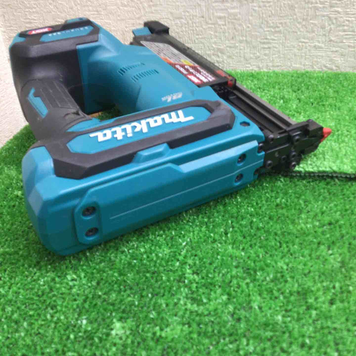 ◇マキタ(makita) 35mmコードレスピンネイラ PT001GZ【草加店】