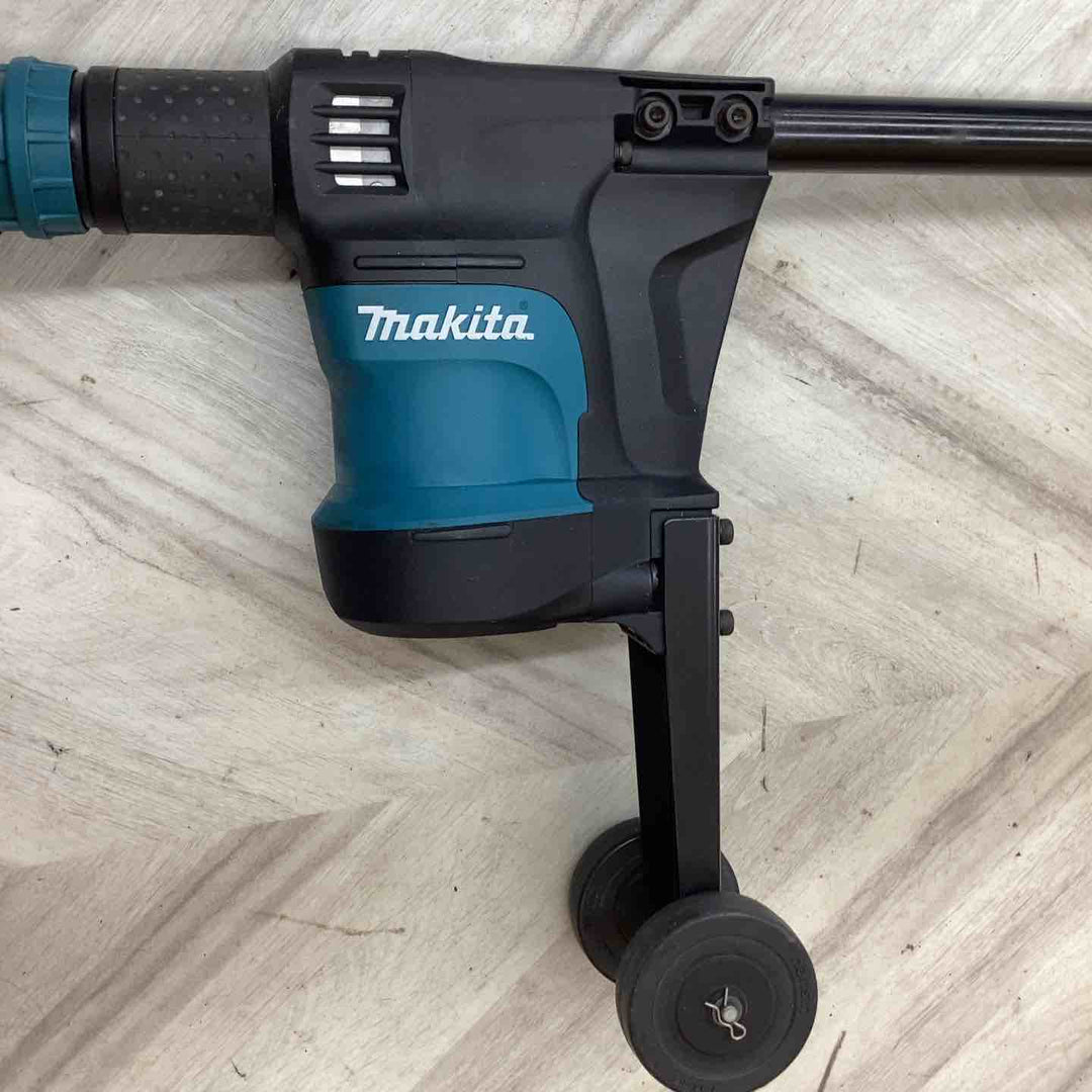 マキタ(makita) 電動ケレン ロングハンドルタイプ HK1820L立ったまま タイル モルタル 外壁塗装 Pタイル クッションフロア 剥離 目地おとし コンクリート【越谷店】