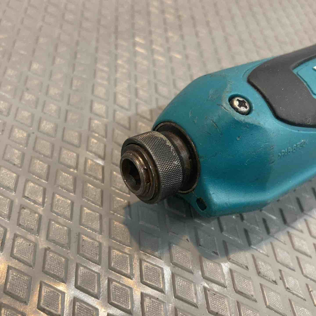 ☆マキタ(makita) 充電式ペンインパクトドライバ TD021DS【所沢店】