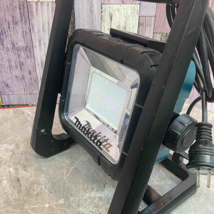 ★マキタ(makita) コードレスLEDスタンドライト ML805【八潮店】