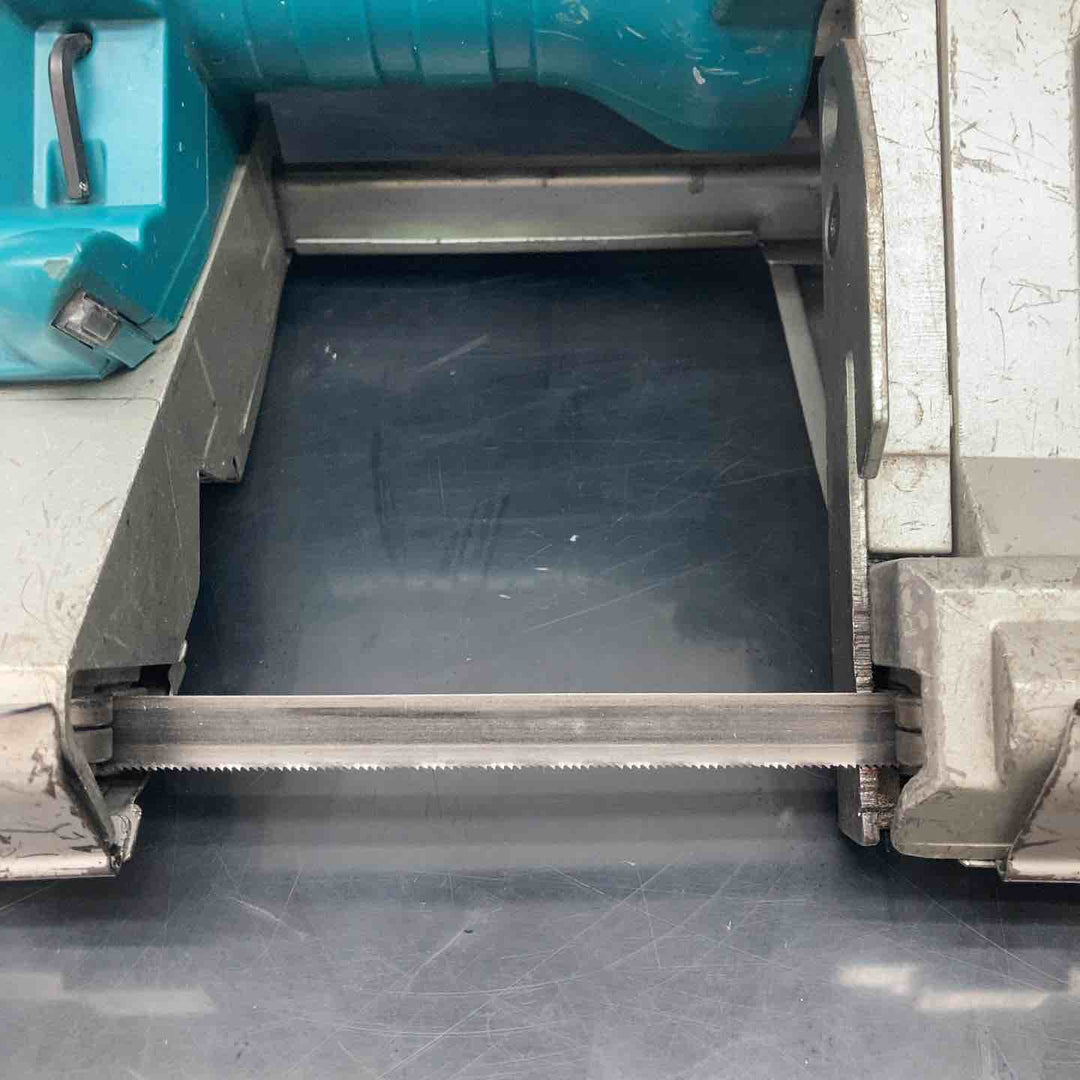 ★マキタ(makita) コードレスバンドソー PB180DZ【川越店】