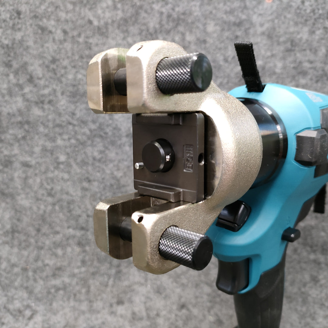★マキタ(makita) コードレス圧着機 TC300DRG【狭山】
