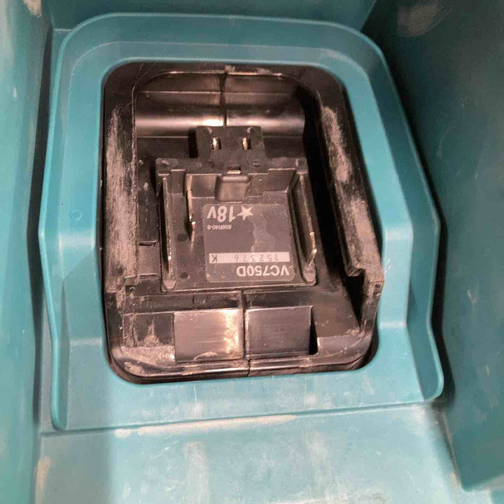 ★マキタ(makita) 18Vコードレス集じん機 乾湿両用 VC750DZ　18v対応【戸田店】