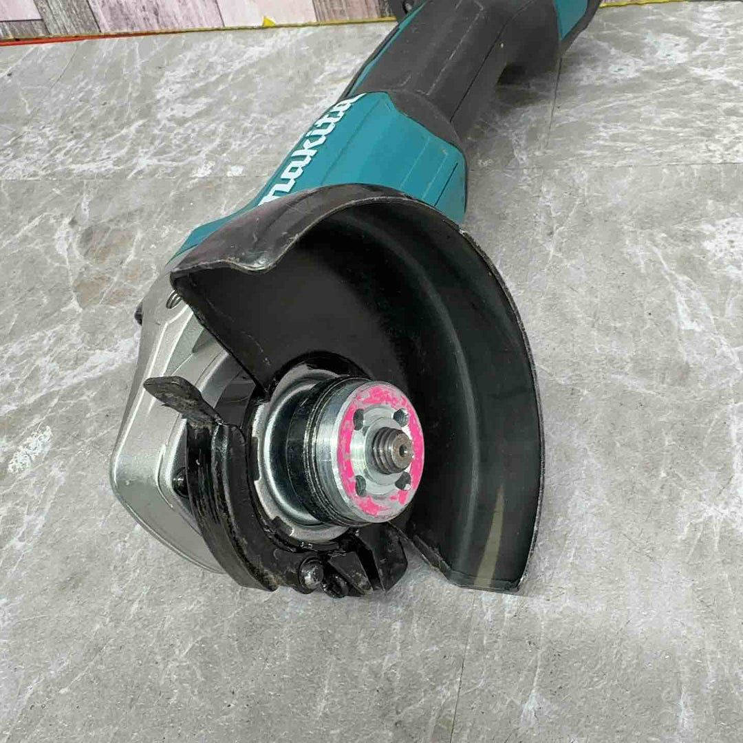 ☆マキタ(makita) 100mmコードレスディスクグラインダ GA404DZN (GA404DN)【八潮店】