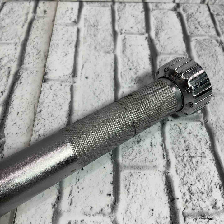 東日 TOHNICHI 1/2プリセット型トルクレンチ 900QL ※校正はしていませんので精度の保証はありません 【川口店】