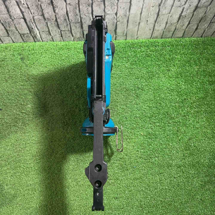 ★マキタ(makita) コードレスタッカ ST421DRG 動作確認済【川口店】