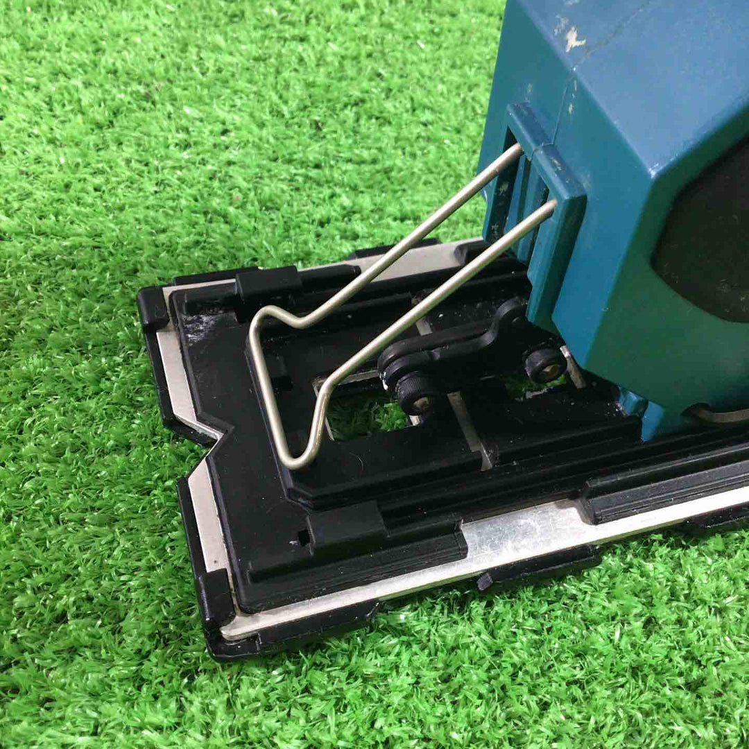 ★マキタ(makita) コードレスボードカッタ SD180DZ【川口店】